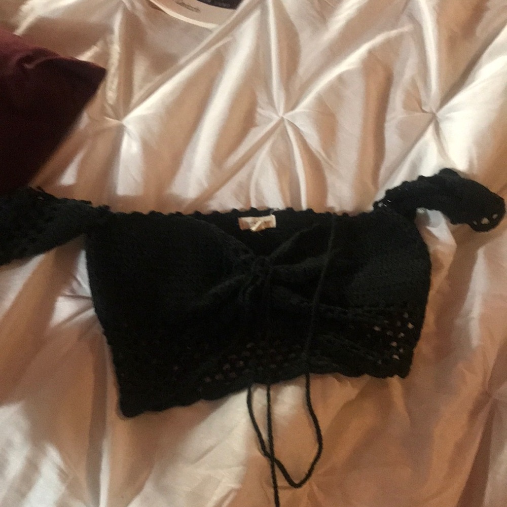 Knitted off the shoulder crop top